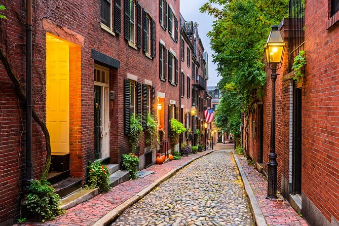 Highlights of Boston Private Tour - One hour at Boston Public Market