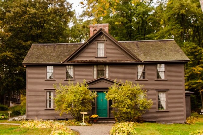 Lexington & Concord 3 hour private tour from Boston - A quick Alcott stop in Concord