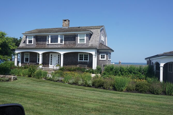 Martha's Vineyard Day Trip with Optional Island Tour from Boston - Comfort, group size, and what to pack