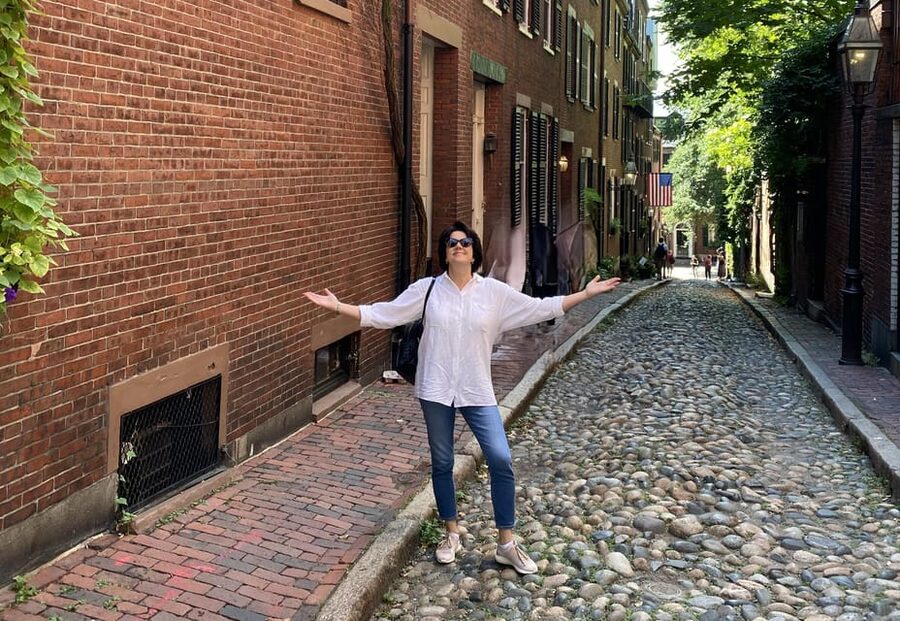 Old Boston: Beacon Hill & Back Bay Walking Tour in French - Why this French-language walk works well in a short Boston visit