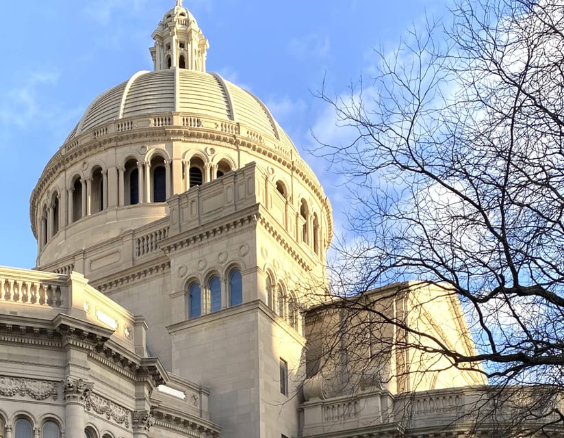 Old Boston: Beacon Hill & Back Bay Walking Tour in French - Beacon Hill and the story of Boston’s old elite