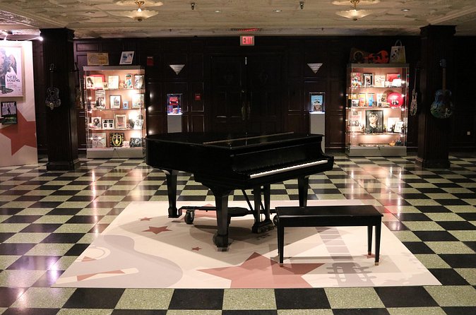 Private Boch Center Wang Theatre & Folk Americana Roots Hall of Fame Tour - How much can you cover in one hour?
