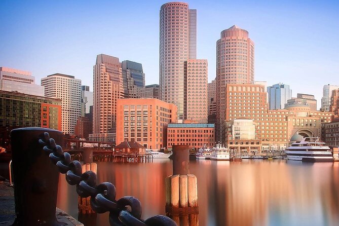 Private City Tour of Boston, Lexington, and Concord - The Public Garden and Acorn Street