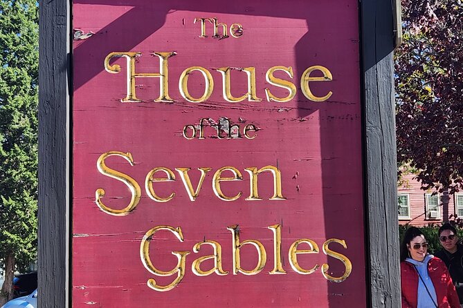 Private Day Tour of Salem and Boston - Houdini, Bewitched, and Salem’s popular culture