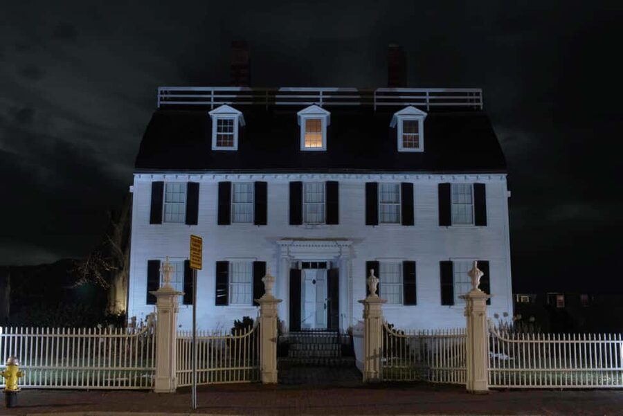 Salem: Boos and Brews Haunted Pub Crawl - Practical planning for your evening
