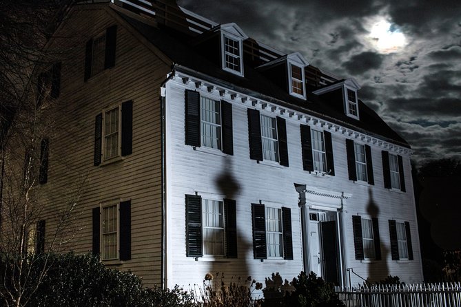 Salem Ghost Tour: Witches & Wicked Whispers - The Salem Inn’s centuries-old atmosphere
