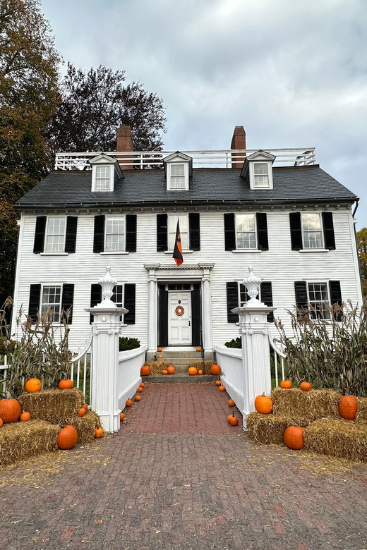 Salem, MA: Hocus Pocus Movie Guided Walking Tour - The Dennison House area and views along the way