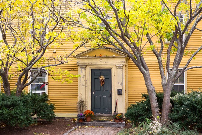 Salem Merchants and Mansions Guided Architecture Walking Tour - Daniels House and Salem’s early homes