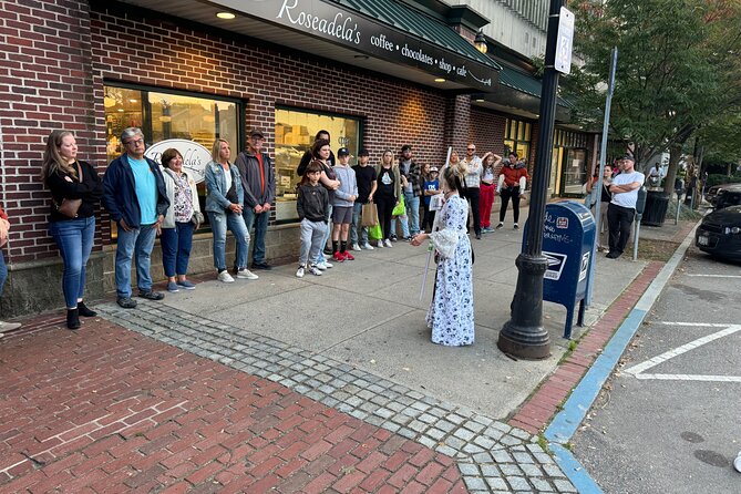 Salem Movie Magic Tour: Hocus Pocus and Bewitched locations - Salem Old Town Hall and the Halloween party