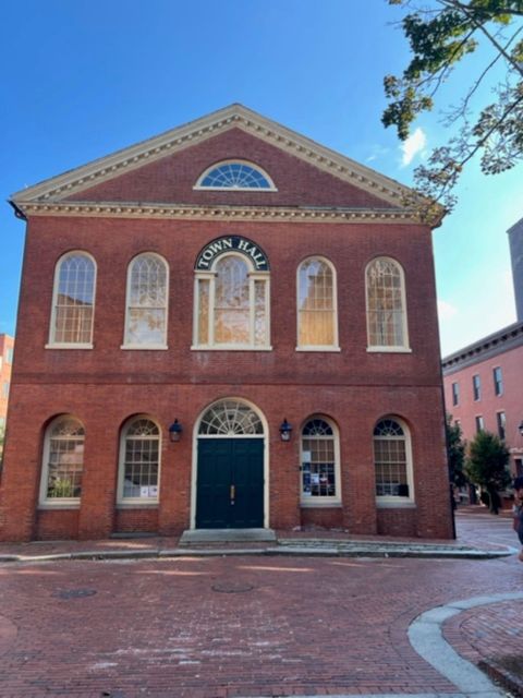 Salem: Psychic Bewitched Tour With Tarot Reading - Cynthia’s style and the value of a small group