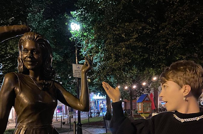 Salem's Spooky Spectres Walking Ghost Tour - Old Burying Point and the Salem witch-trial shadow
