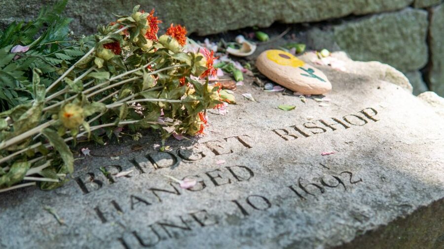 Salem: Self-Guided Scary Ghosts & Witch Trials Audio Tour - Haunted locations and shadow people