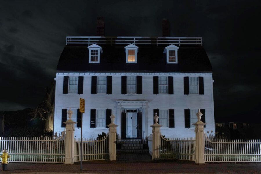 Salem: Ultimate Dead of Night Walking Ghost Tour - Proctor’s Ledge and the Lady in White