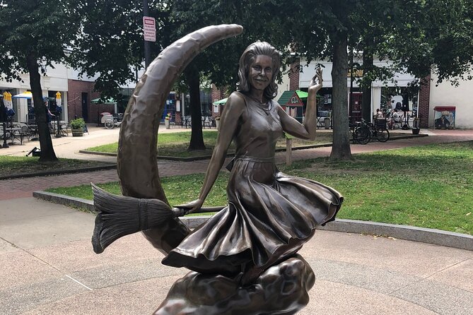 Salem Uncovered: The Salem Witch Trials Tour - Salem Old Town Hall: a fitting start, but only from outside