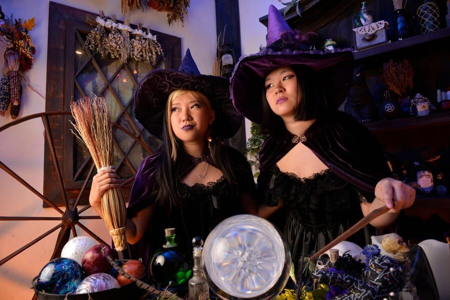 Salem: Witch Costume Photo Studio Experience - The costume fitting sets the tone