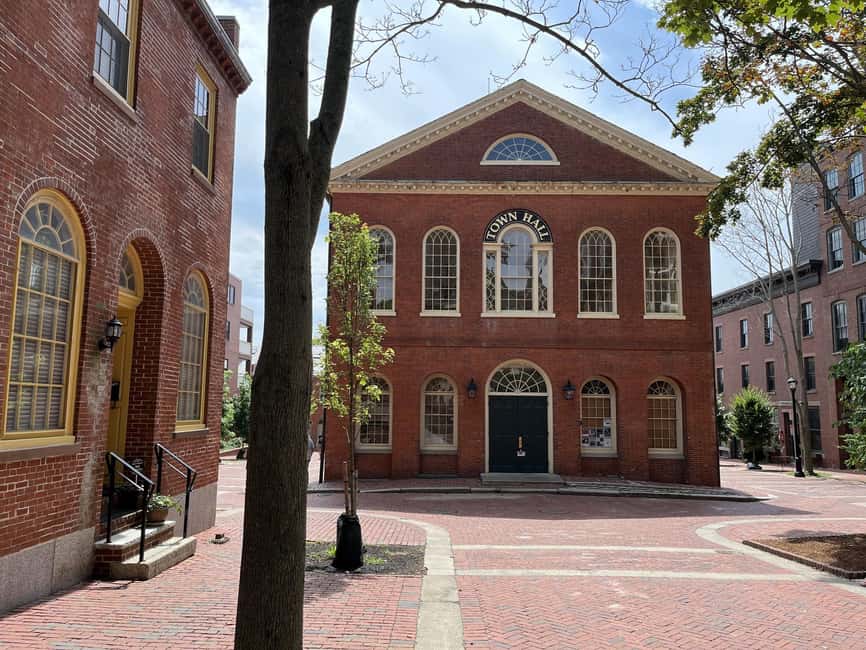 Salem Witch Tour from Boston by Train - The Witch House and Salem’s pop-culture side