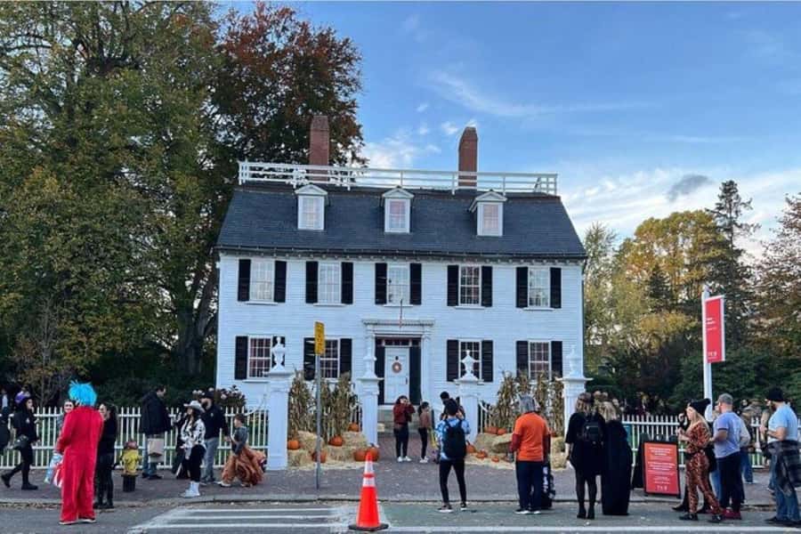 Salem: Witch Trial History and Salem Haunts Walking Tour - Key points to know before booking