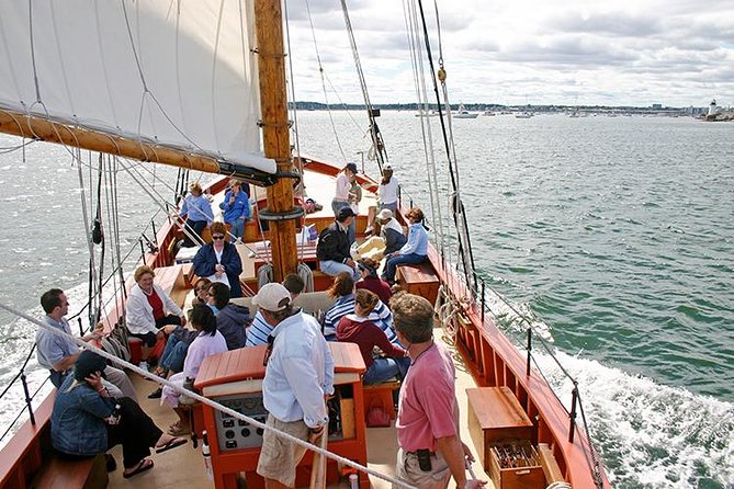 Schooner Fame Sailing Tour - Sailing Salem Sound aboard the replica Fame