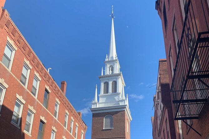 Self-Guided Audio Tour of Boston North End - The Midnight Rider and an old Boston home