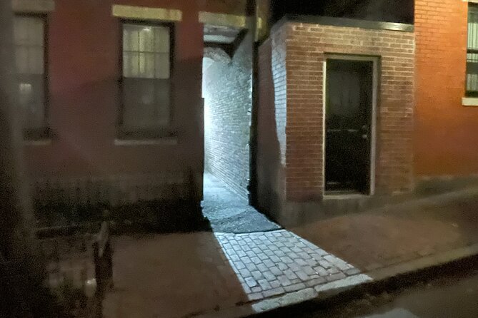 Self-Guided Boston's Beacon Hill Underground Railroad Audio Tour Walking Tour - Starting at the Charles Street Meeting House