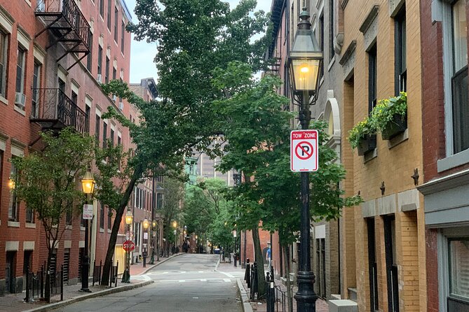 Self-Guided Boston's Beacon Hill Underground Railroad Audio Tour Walking Tour - The Vilna Shul and Jewish assistance
