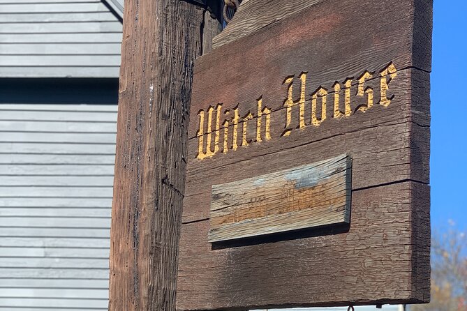 Self-Guided Smartphone Ghost Walking Tour in Salem - Key points at a glance