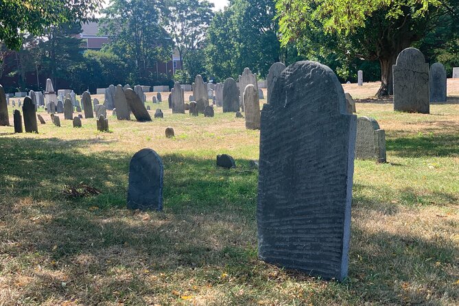 Self-Guided Smartphone Ghost Walking Tour in Salem - Old Burying Point Cemetery