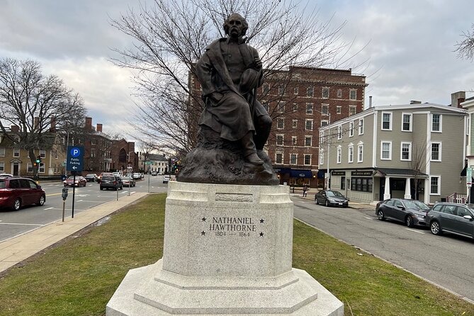 Wicked Awesome Tours: Witch Trial History and Salem Haunts! - McIntire, Washington Square, and the feel of downtown