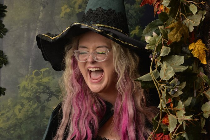 Witch Costume Photo Shoot - Olde Salem Village theatrical set - What happens during the 45-minute session
